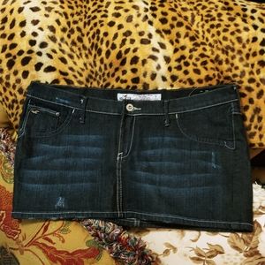 EUC Hollister Mini Skirt in Size 7